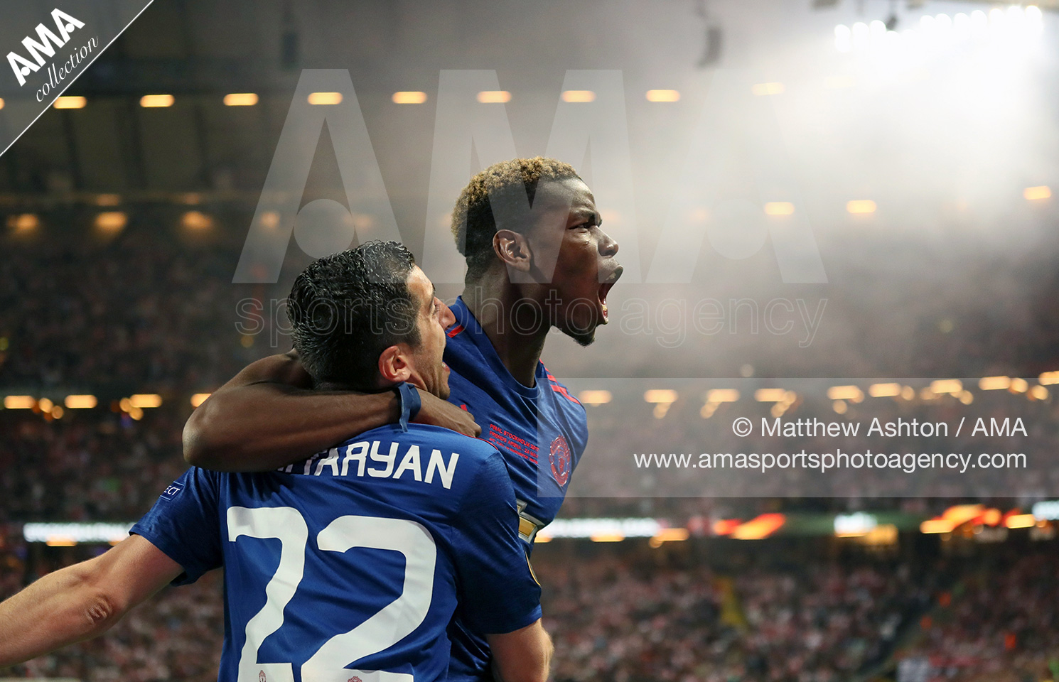 30 September 2016 -  Premier League - Everton v Crystal Palace - Maarten Stekelenburg of Everton punches the ball clear during the Premier League match between Everton and Crystal Palace © James Baylis / AMA 373058