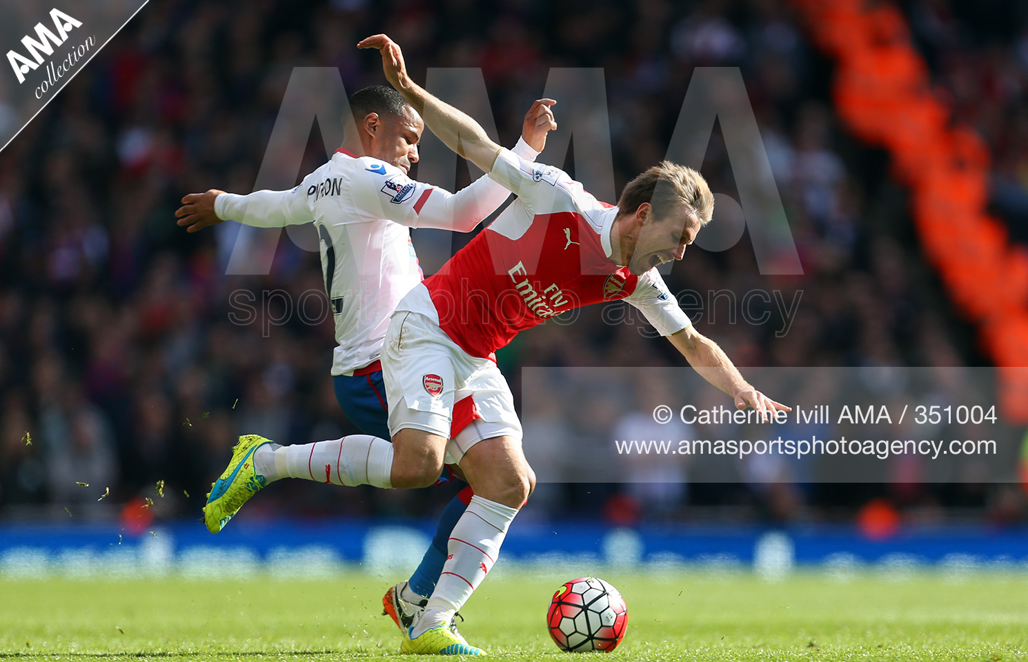 Barclays Premier League - Arsenal v Crystal Palace - Jason Puncheon of Crystal Palace and Nacho Monreal of Arsenal